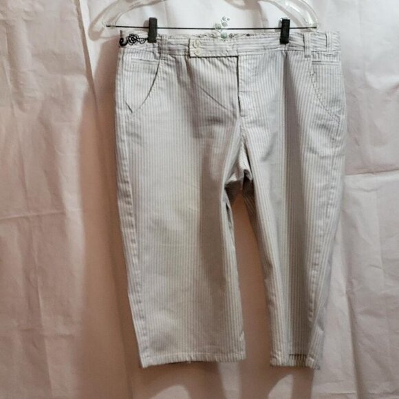 Exhilaration, Not Worn, Grey and White Stiped Pedal Pushers, Size 15 - Picture 1 of 7